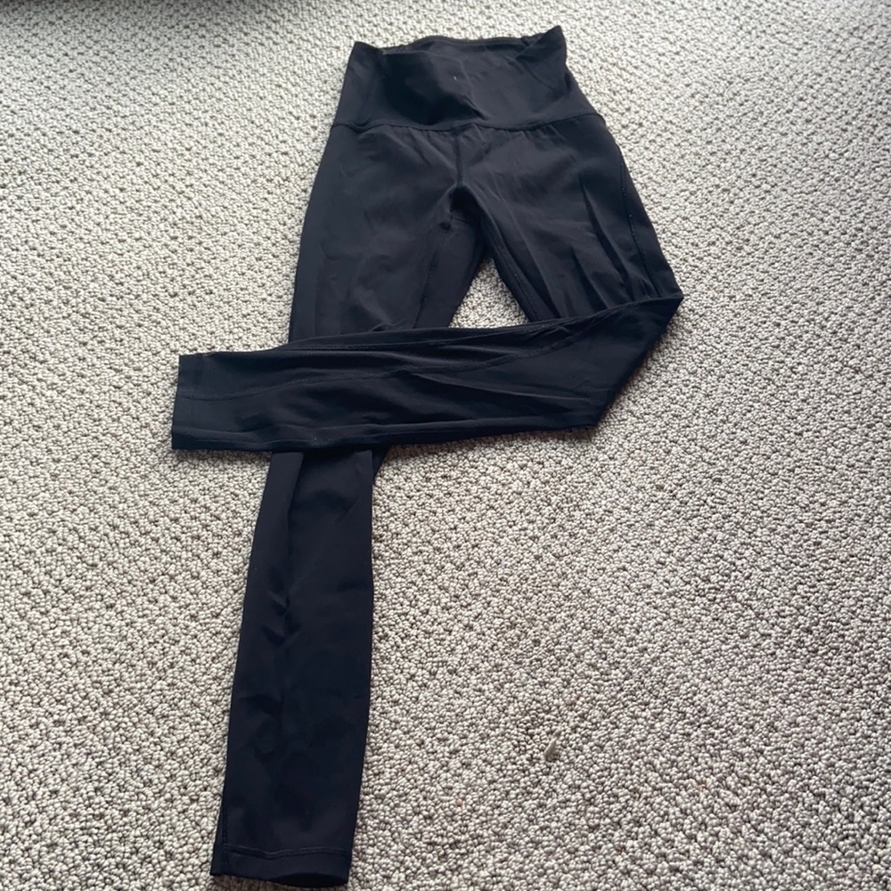 Lulu lemon train times leggings
